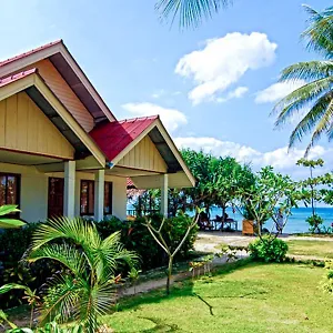 Lanta Emerald Bungalow Hotel